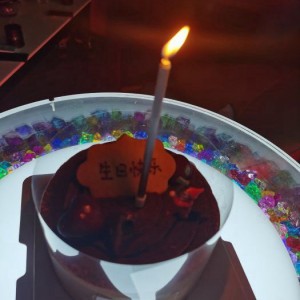 杭州可以兼职的酒吧ktv招聘酒水促销员,交五险一金吗？