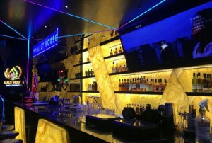 杭州上城区四季青街道附近夜总会招聘包厢服务员,一般在哪招聘