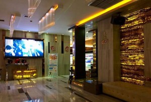 杭州萧山区附近夜场招聘包厢气氛租,加班双倍工资吗？