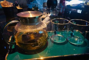 杭州经典酒吧KTV：夜色中的音乐盛宴与欢聚之地