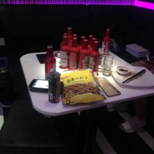 杭州哪里有夜场ktv招聘包厢气氛组,招聘电话多少