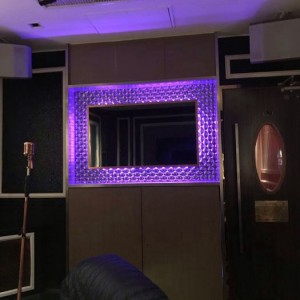 杭州拱墅区东新街道附近夜总会招聘包厢气氛租,有没有年龄限制_